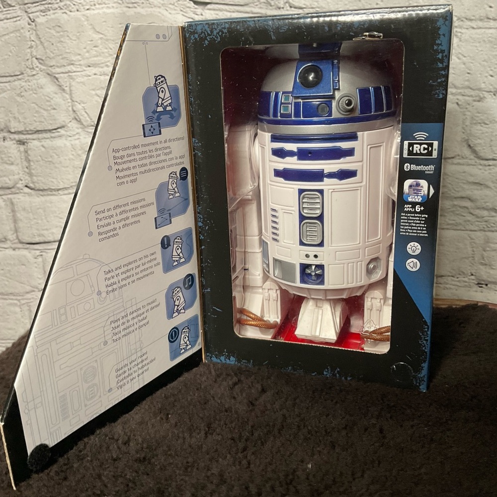 Star Wars R2-D2 Collectible - Picture 3 of 9
